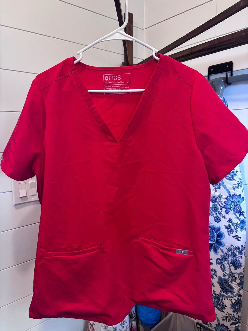 FIGS Set V-Neck Scrub Top and Jogger Pants in Pop Red